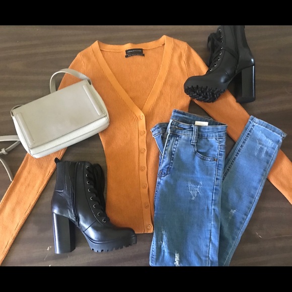 [SOLD] UO Lolita button-down cardigan - Picture 7 of 8